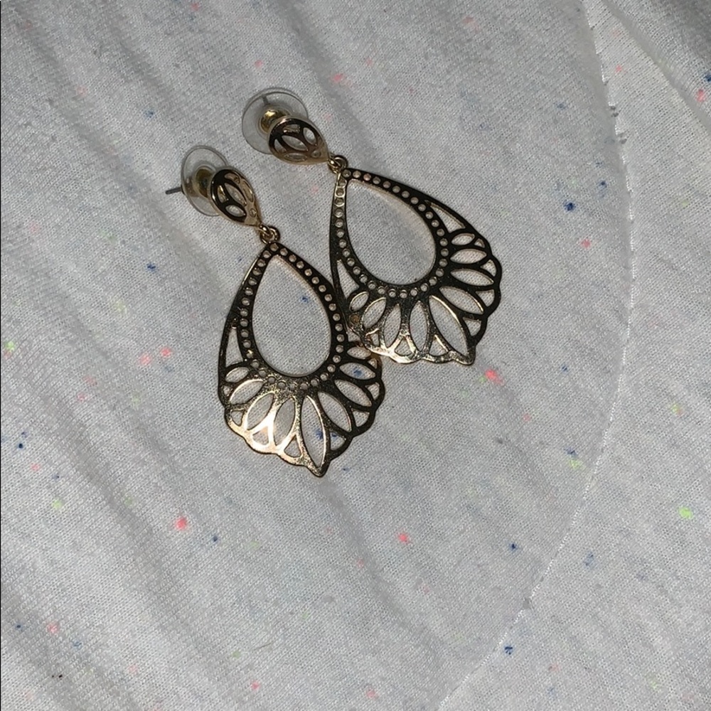 Prom earrings